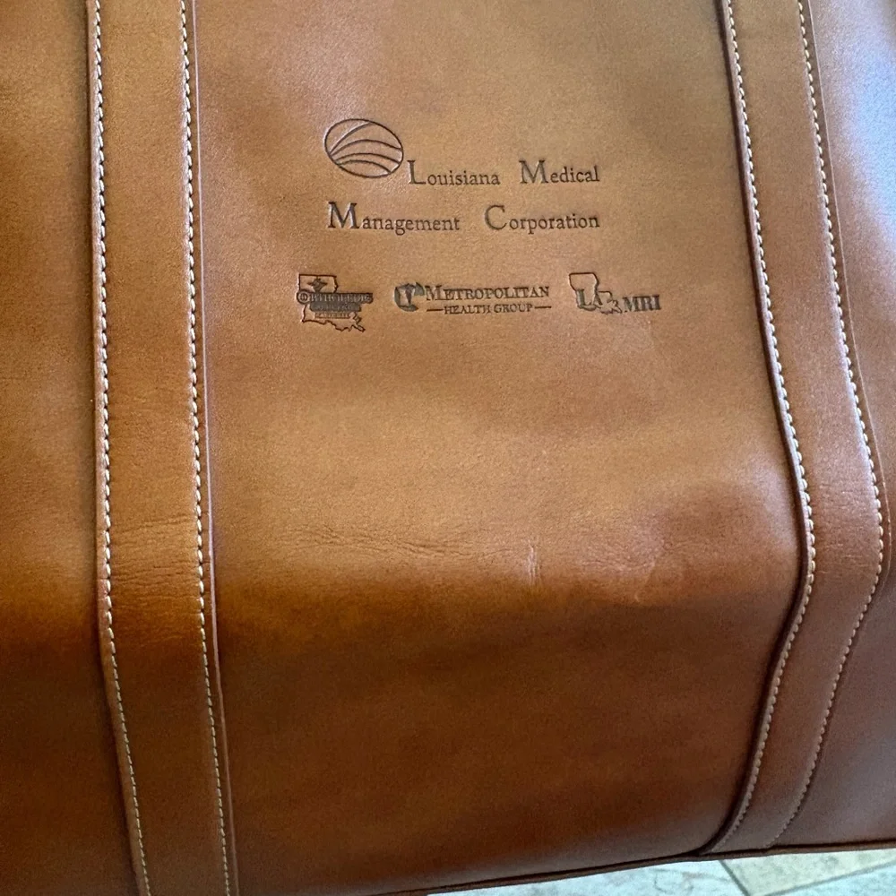 Barrington cognac brown customized duffle bag with strap 24 inches Excellent